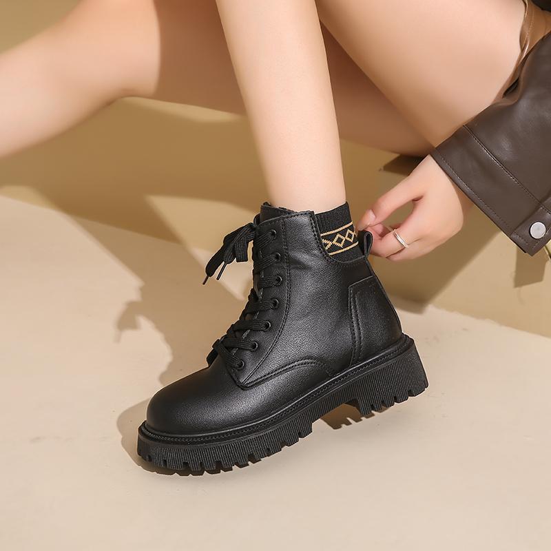Women’s Winter Boots Casual Short Boots Girl Booties Black Warm Ankle Boots with Fur Plus Size