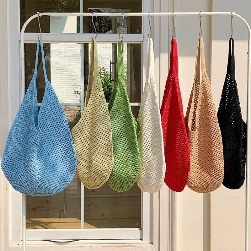 

Hollowed-out Tote Bag Simple and Vacation-style Woolen Fashionable Single-shoulder Shopping Bag чорний