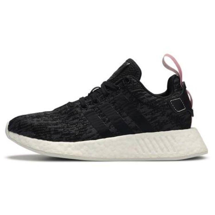 

Черные женские кроссовки adidas NMD_R2 Core BY9314