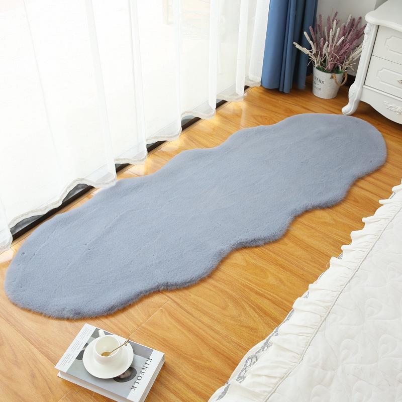 Thickened Imitation Rabbit Fur Irregular Carpet for Bedroom or Living Room 60*90cm серый