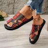 Neue, stilvolle, große, flache Damensandalen, neue modische, lässige, flache Damenpantoffeln.