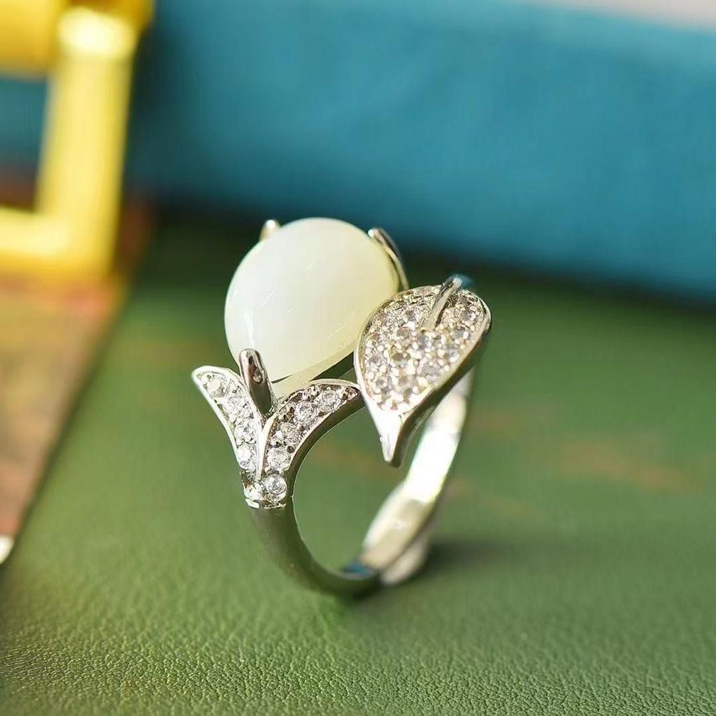 Innovative Trendy Hetian Jade Leaf Alloy Ring: Simple, Luxurious, and Fashionable Design