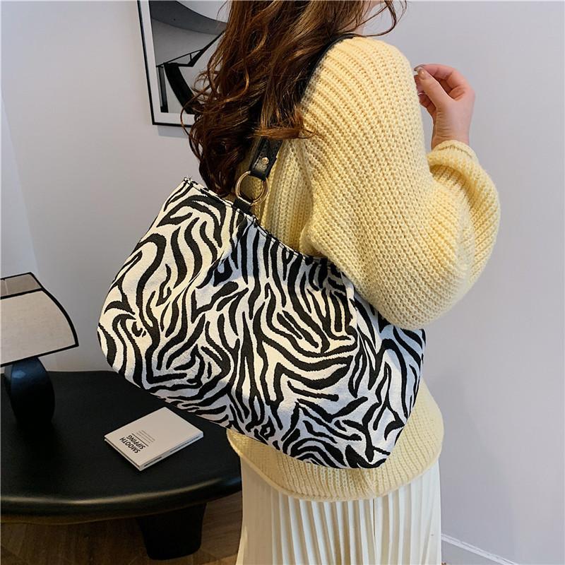 Stylish Black Shoulder Tote Bag For Everyday Use With Unique Street Style Appeal