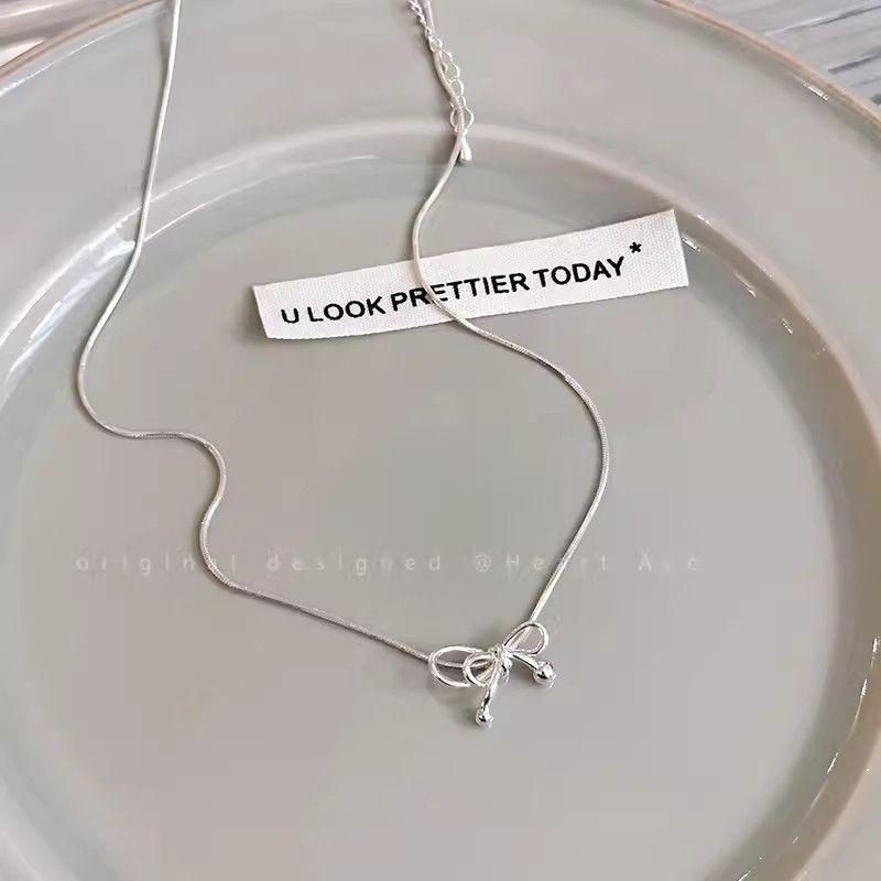 Korean version bow necklace women's new minimalist collarbone chain fashion high sense versatile neck chain accessories