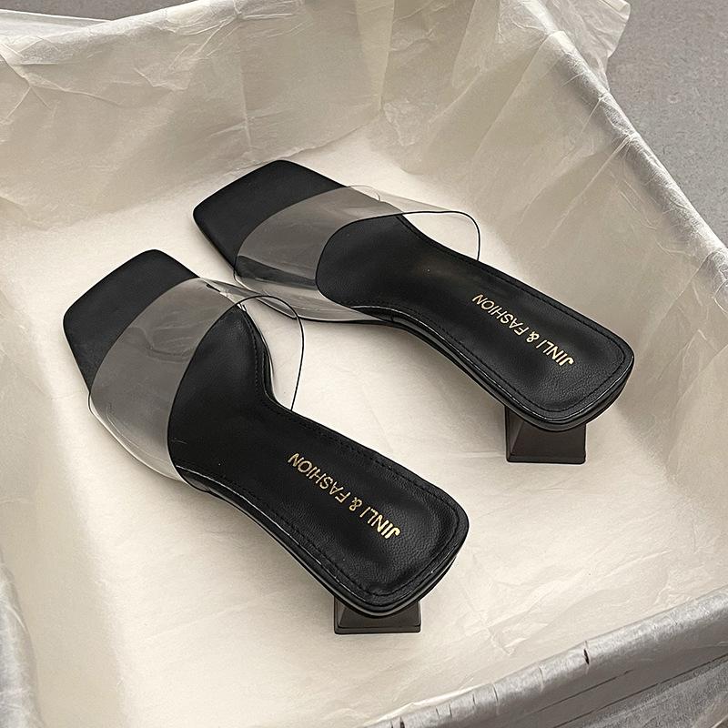 

Повседневные домашние тапочки для женской уличной носки летом 2025 года, новые модные и универсальные, высококлассные сандалии на среднем каблуке с одной перемычкой для женщин 35