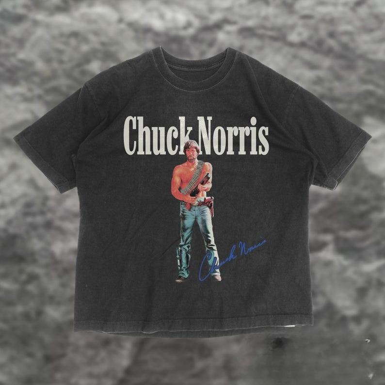 Vintage Chuck Norris T-shirt, Legend Never Die Tee Fashion Trendy Tee Men Women Vintage Top Hip Hop Streetwear Oversized Tshirt