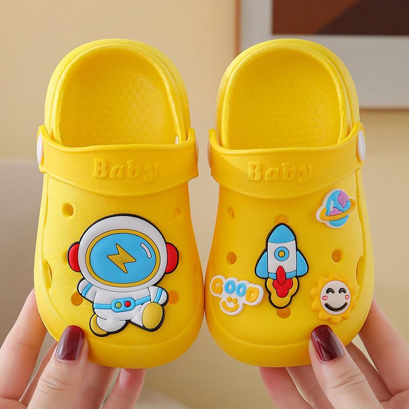 

Мальчики и маленькие дети носят дырявые туфли, сумки, тапочки с головой. Девочки носят дышащие, нескользящие, летние, легкие, с мягкой подошвой, пляжные, прохладные тапочки. 31-32 [inner length 18cm]