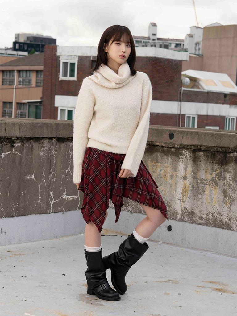 The Green Lab Check Asymmetrical Skirt [Red]