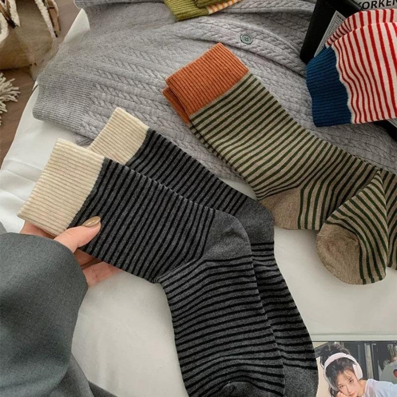 Striped Socks for Women's Autumn and Winter, Paired with Burken Shoes and Socks, Cotton College Windbreakers