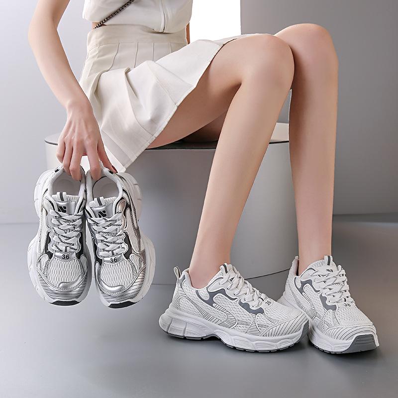 Women's Dad Shoes 2025: Autumn Mesh Breathable Casual Lightweight Running Sneakers with Thick Soles for a Smaller Foot Look