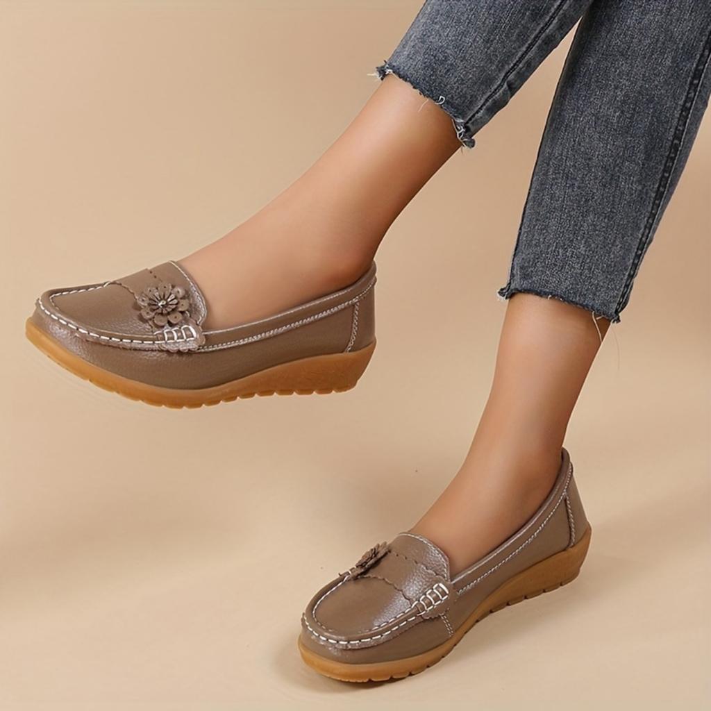 New Women's Shoes, Bean Shoes, Mom's Shoes, Fashionable and Versatile Women's Casual Shoes, Truly One Step Stepping