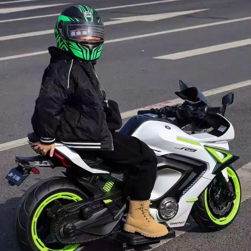 2025 neues Kinder-Motorrad cooler Kinder-Vollhelm Sicherheitshelm Ganzjahres-zertifizierter Kinderhelm