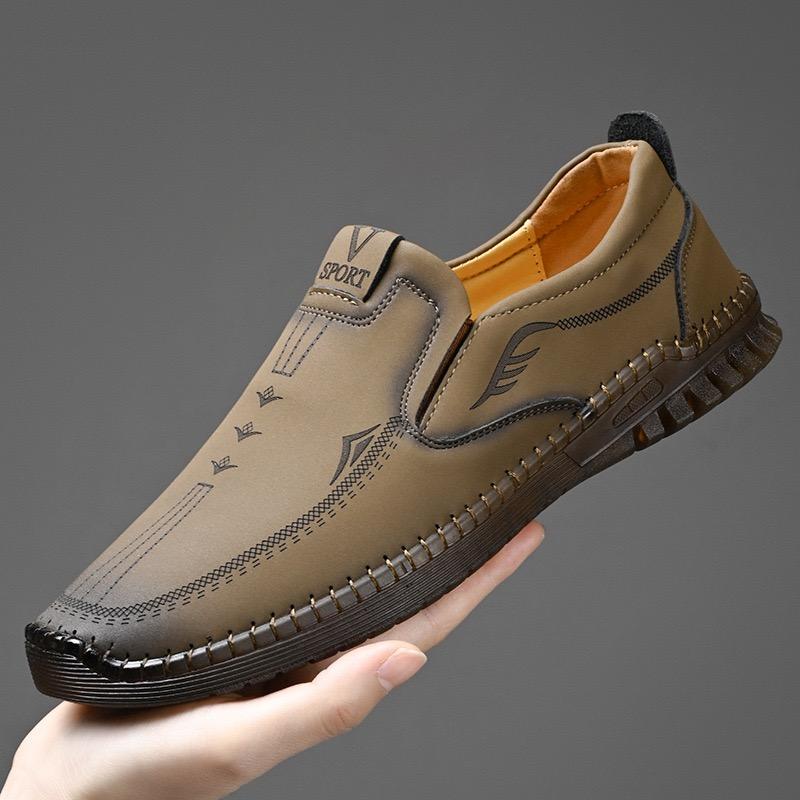 Men Casual Leather Shoes Summer Hollow Out Breathable Sandals Soft Soled Comfort Driving Shoes for Men Slip-On Loafers Mocasines