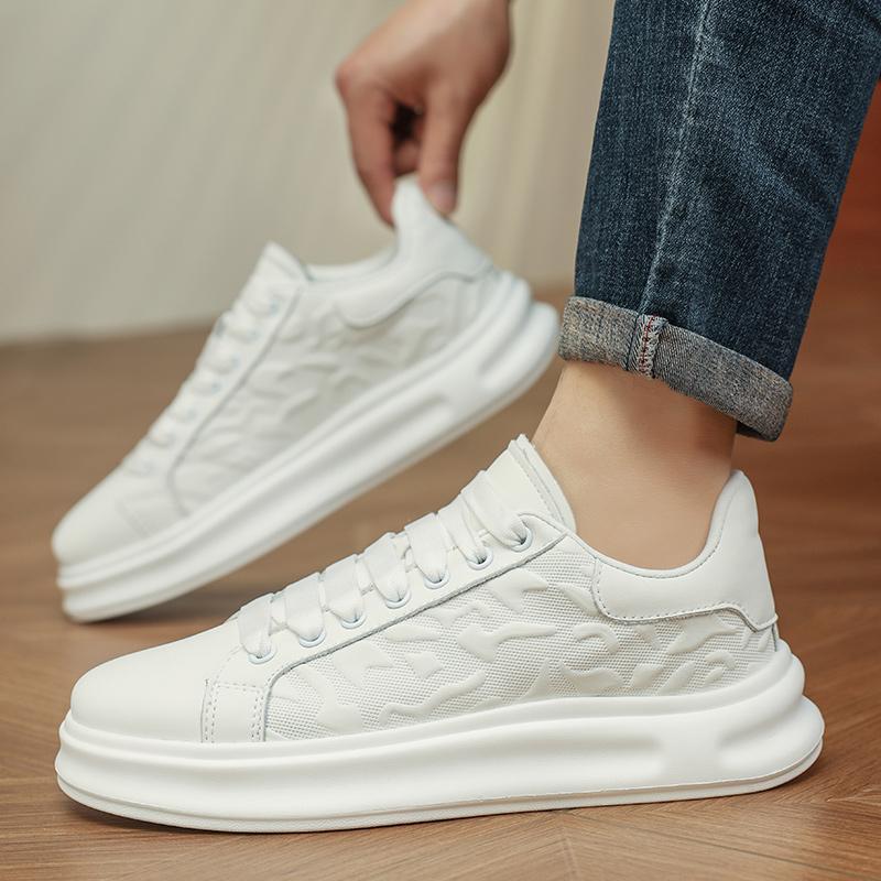 Mode Sportliche Board-Schuhe Dicke Sohle Komfort und hochwertiger Stil Freizeit Outdoor Street Junge, gutaussehende Alltagsschuhe Neu weiß