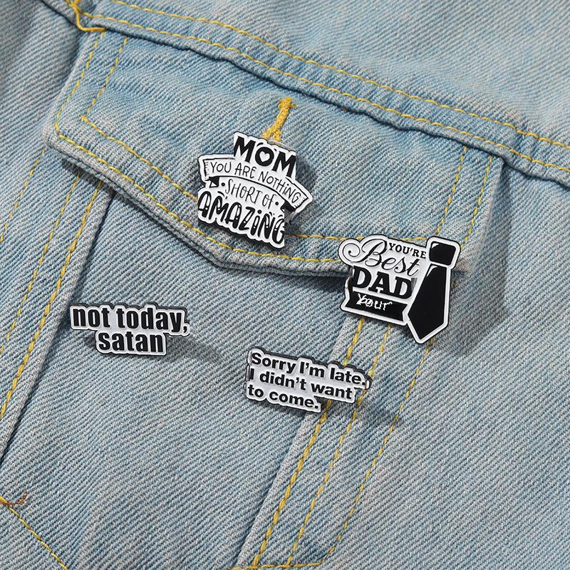 Brooch Contemporary Alloy With Eyecatching Mom Dad Letter Design For Unique Style