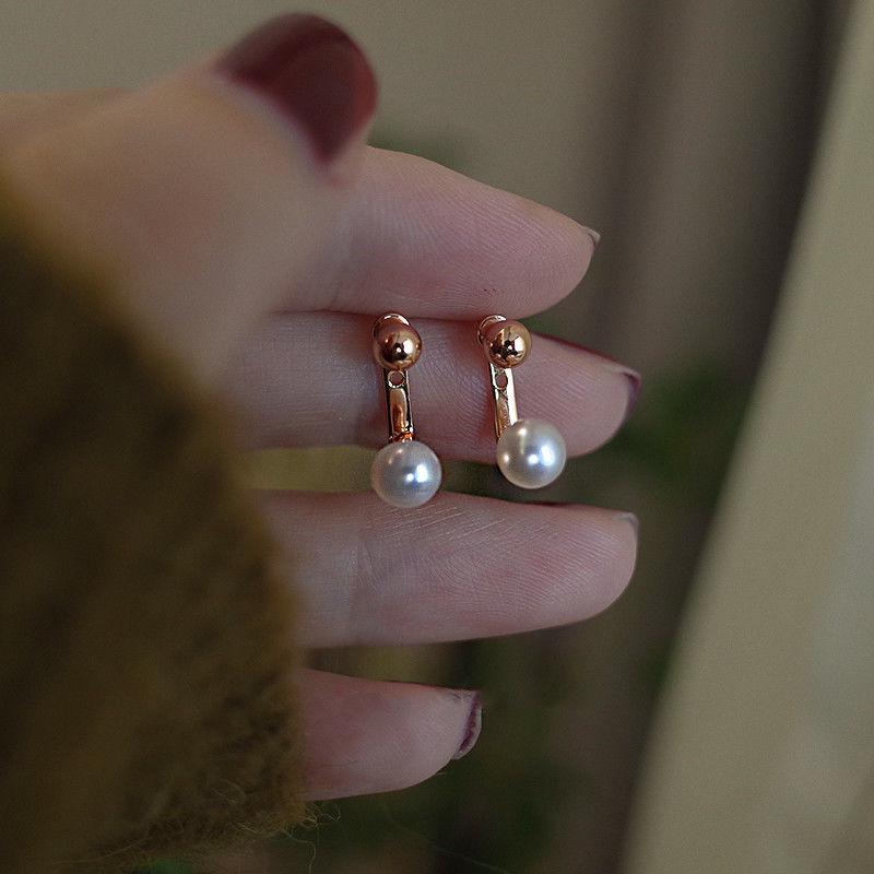 Elegant 2023 Trendy Niche Design Women's Earrings: Simple, Cold Style Ear Studs, Perfect for Girlfriends