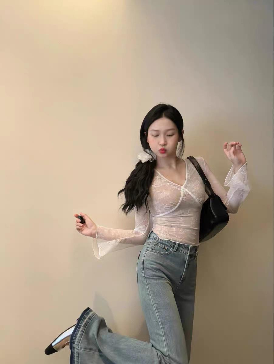 Sweet Spicy Girl Lace Patchwork V-Neck Faux Two-Piece Long-Sleeve T-Shirt S белый