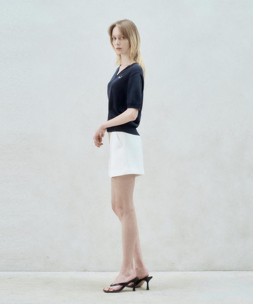 RE RHEE V Neck Logo Embroidered Knit Top Navy