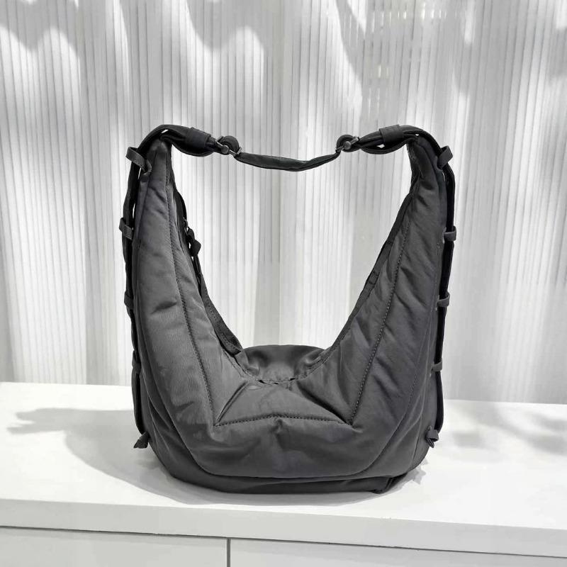 

Нейлоновая сумка-бродяга, нишевая сумка-круассан, унисекс, на плечо, сумка-мессенджер, ленивый стиль, литературный досуг, рюкзак Bag mouth 63 * 20 * 13 bottom length 26cm серый