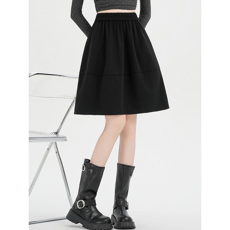 Highly recommended! New Spring/Autumn Women s Retro Woolen A-line Midi Skirt, Korean Minimalist Pleated Design, Slimming Fit. M чёрный