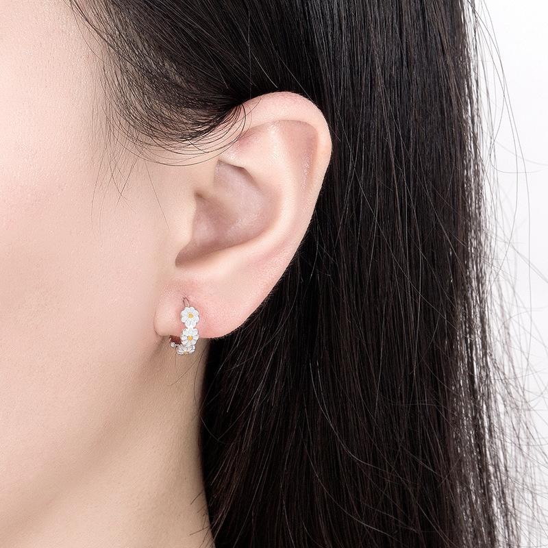 Серьги-ромашки Mori Style Fresh Epoxy в японском и корейском стиле Ins Temperament — фото 4