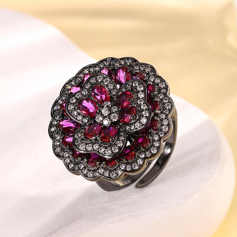 

Ювелирные изделия Медное основание Позолоченное Имитация Красного Корунда Розовый Темперамент Легкая Роскошь Костюм из Черного Золота Женский