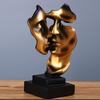Elegant Living Room Decoration Kiss Couple Accessories Lovers Statue Resin Figur