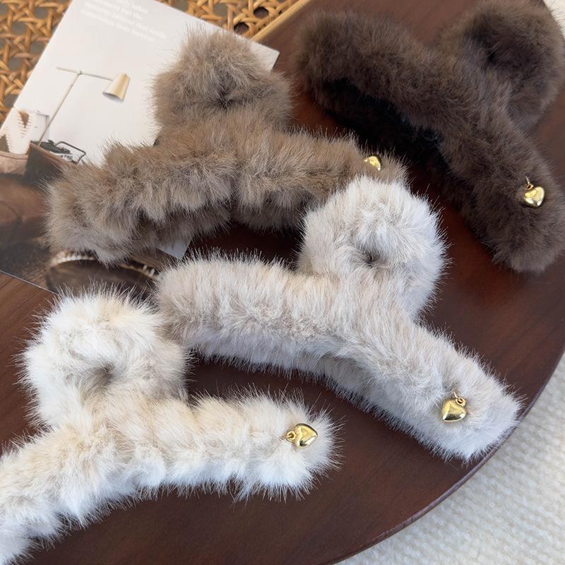 Winter Gold Love Fluffy Large Hair Claw Shark Clips Women Temperament Plush Hairpin Crab HairClips Lady Fashion Hair Accessories