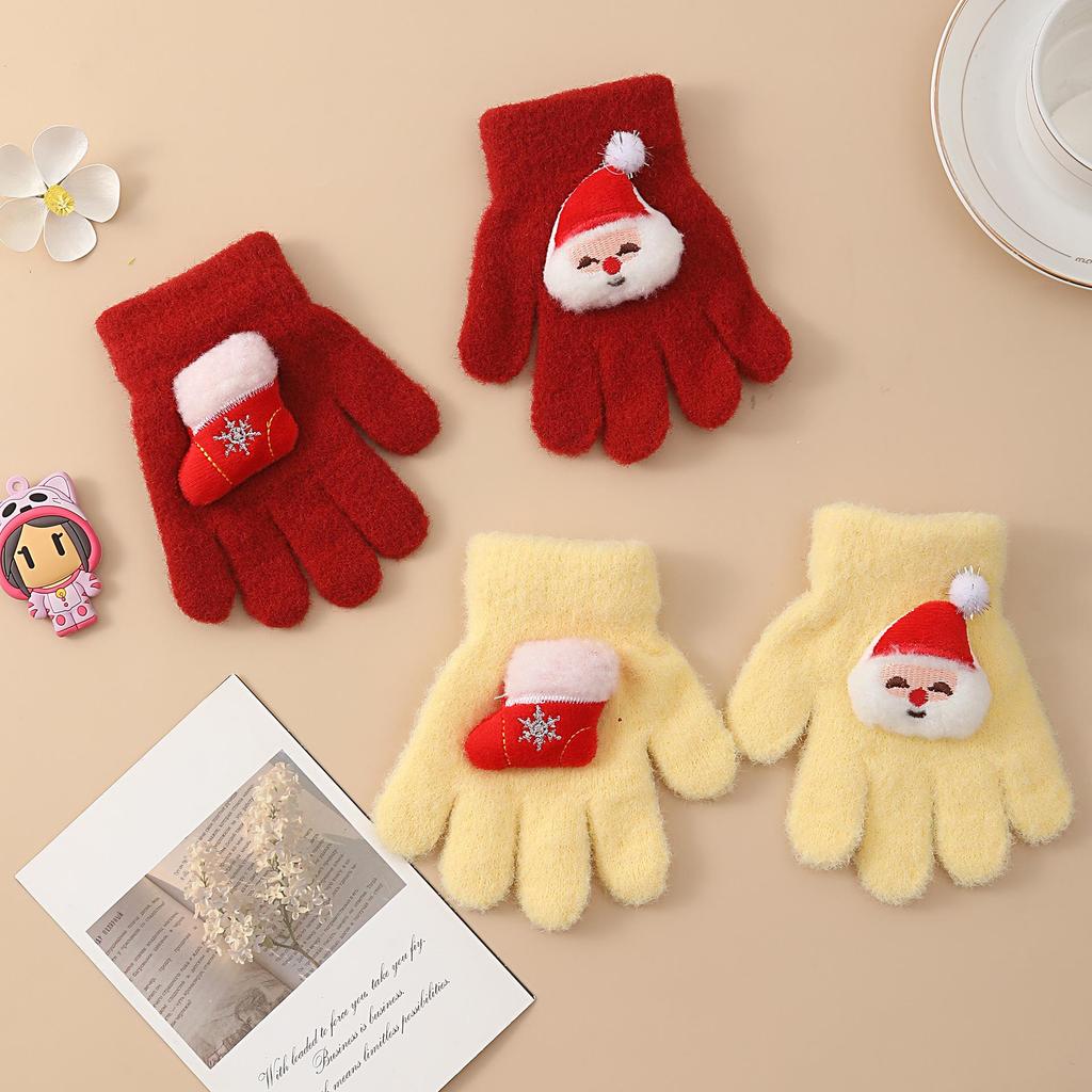 Kids' 3D Cartoon Santa Gloves: Windproof Full-Finger Warmth