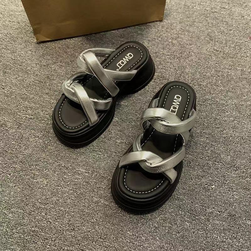 Slippers for Women, Summer 2025 New Style, Thick Sole, Stunning French Retro High Heels, Fashionable and Versatile Women's Outdoor Sandals