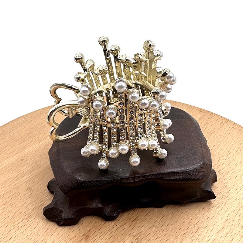 Luxury Alloy Rhinestone Hair Claw Clip for Women – Anti-Collapse Hold