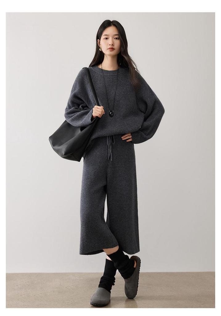High-Waisted Ribbed Cashmere Pants - Warm and Elegant for Autumn/Winter