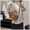 A Niche Luxury Single Shoulder Diagonal Small Square Bag with High-end Texture  Solid Color Handheld Box Bag