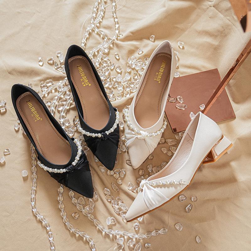 Pointed thick heel single shoes women's new medium heel shallow mouth temperament with skirt evening wind large size