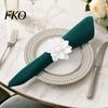 Serviettenring 6 Stück Weiße Lotusringe, Chiffonblumen Metallhalter, Weicher Stoff Perlen-Dinnerringe für Hochzeit Junggesellinnenabschied Tisch