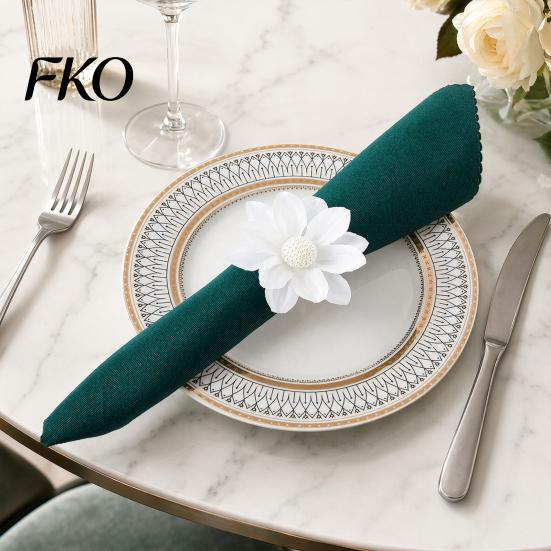 Serviettenring 6 Stück Weiße Lotusringe, Chiffonblumen Metallhalter, Weicher Stoff Perlen-Dinnerringe für Hochzeit Junggesellinnenabschied Tisch