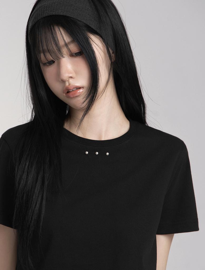 Lupeu Cut-Out Stud Applique Short Sleeve Tee Black