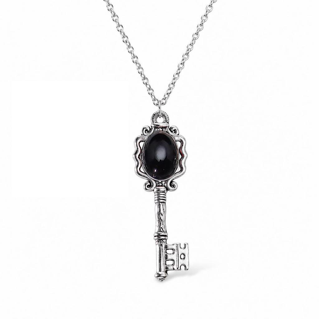 European & American Retro Gemstone Key Necklace - Medieval Gothic Style Women's Accessory