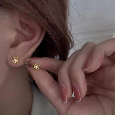 S925 Sterling Silver Flower Design Shell Bead Stud Earrings Elegant All-Match Flower Mini Earrings Women