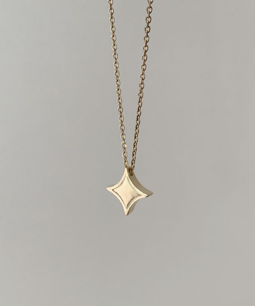 Ound Little Star Necklace