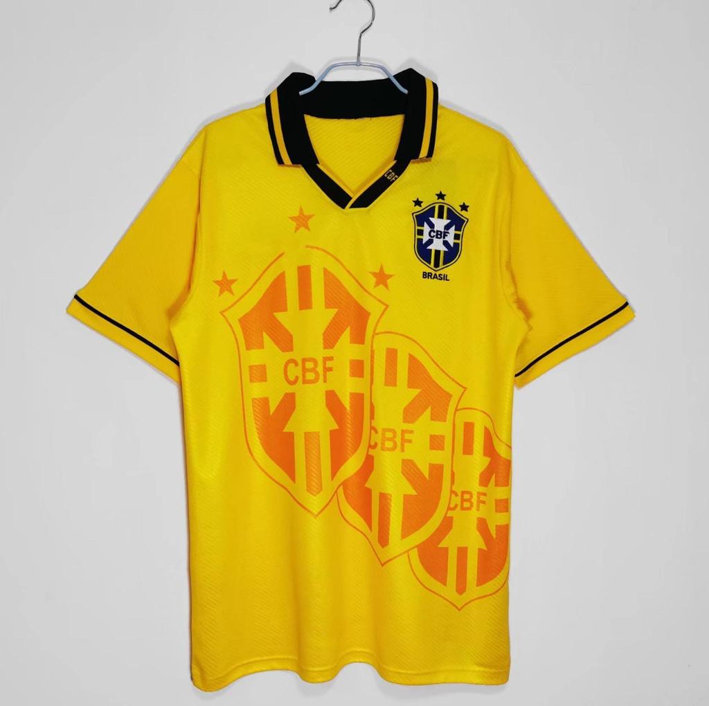 Source: Retro football uniform: Brazil-Real Madrid-Manchester United nostalgic version short-sleeved jersey