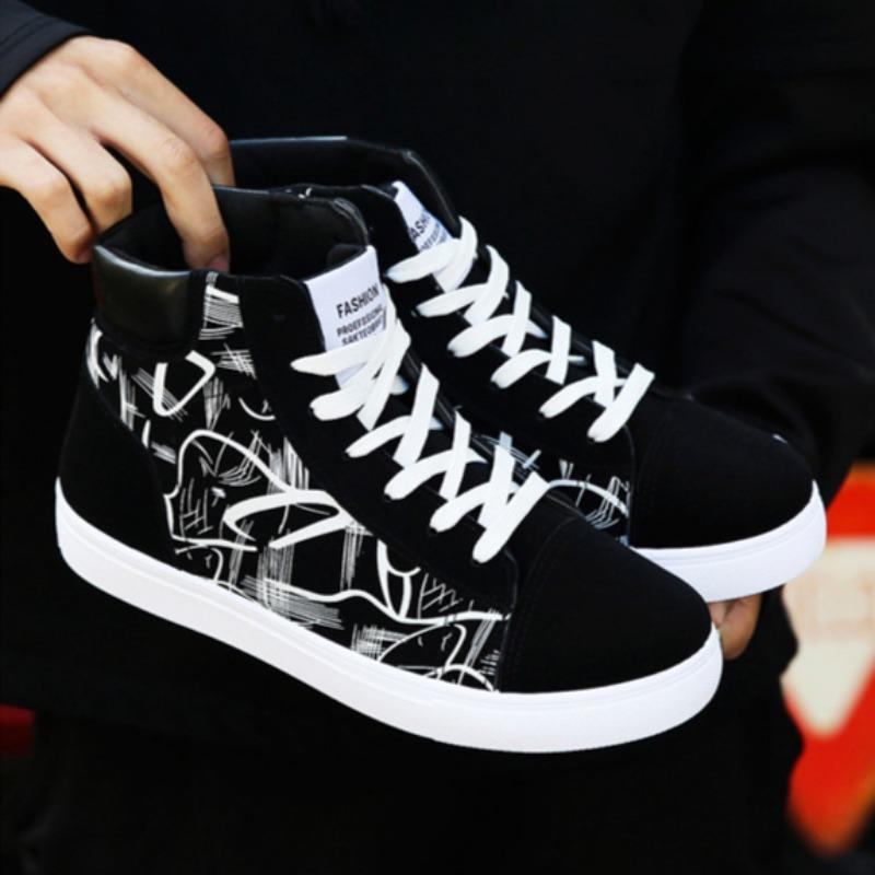 Designer New Men Graffiti Casual Flats Shoes Summer Breathable Platform Sneakers Male Canvas Shoe Student Vulacnized Board Shoes