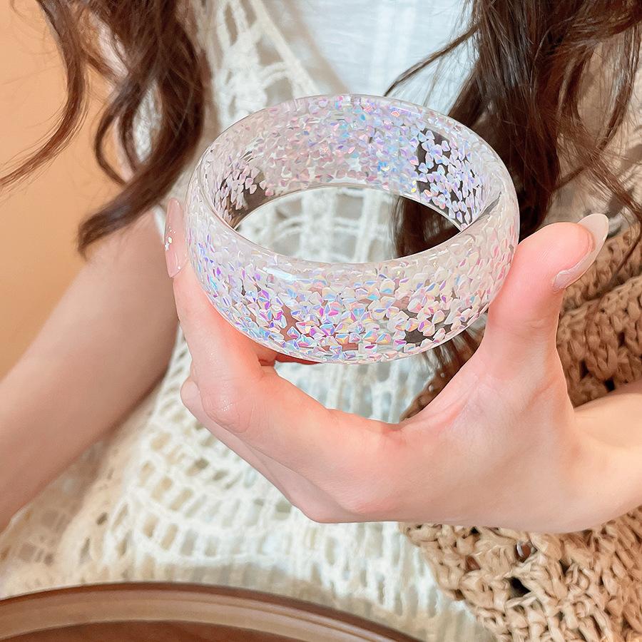 2026 Trendy Dopamine Colored Resin Round Bracelet For Fashion Summer Women Charm Personalized Retro Jewelry Accessories
