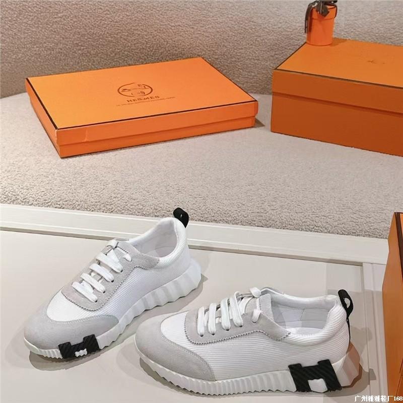New H Cowhide Sports Breathable Trend Female Internet Celebrities with the Same Lightweight Male Couple Fashion White Shoes