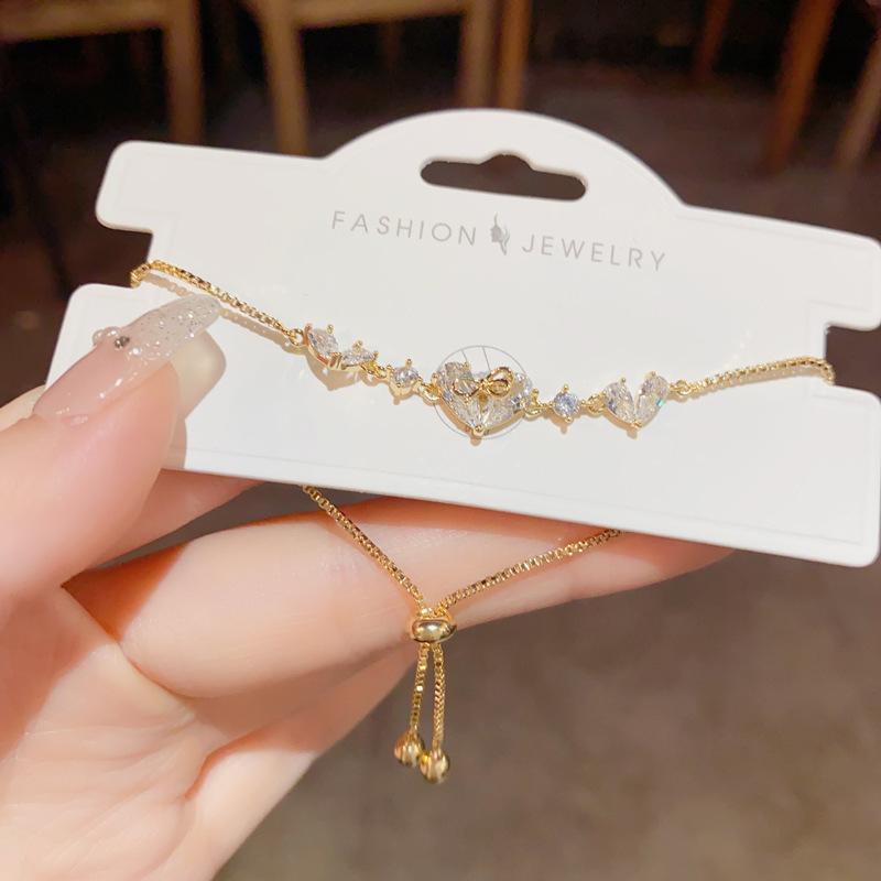 Unique and trendy zircon bracelet - women's light luxury, versatile design