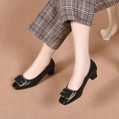 Damen Herbst neue High Heels mit quadratischer Spitze, flachem Ausschnitt und dickem Absatz, Einzelne Schuhe aus Rindsleder mit quadratischer Schnalle, Arbeitsschuhe mit mittlerem Absatz, Damenlederschuhe
