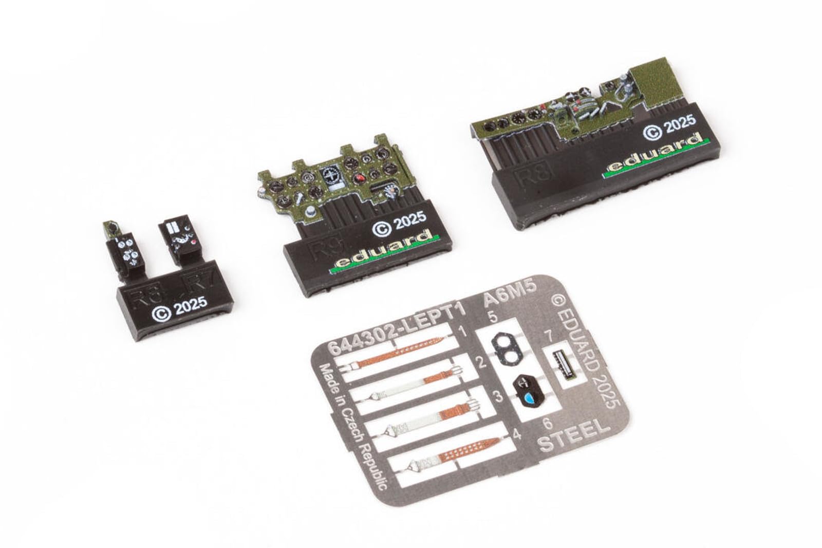 

Eduard 1/48 Look Series A6M5 Zero Fighter Type 52 Instrument Panel (for Eduard) Plastic Model Kit Parts EDU644302 (Airplane)