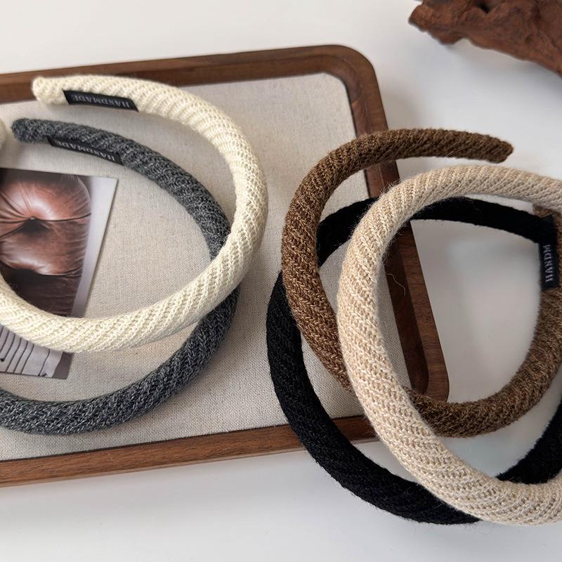 Autumn & Winter Korean Style Vintage Wool Twill Headband for Elegant Outings