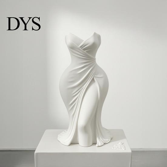 Unique Aesthetic Room Accessory Elegant Dress Shaped 3D Printed Vase, Modern Minimalist Sculpture for Light Luxury Table Decor Home Decor, Artistic
