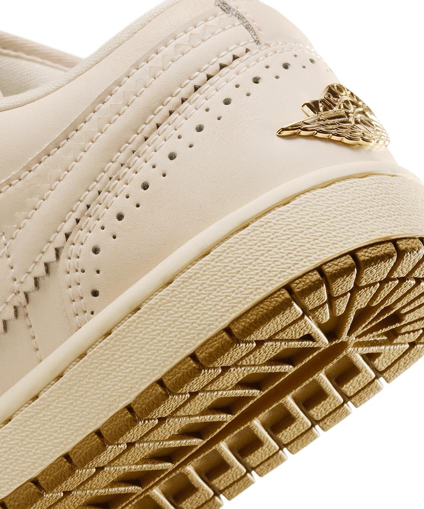 Nike Air Jordan 1 Low Se W - Chalk:Metallic Gold:Pearl White:Chalk / Io0759-100